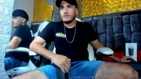 Snapshot of axell_cross2 chatting on 1, 3, 2025 Axell Cross2 online show from 1, 3, 2025