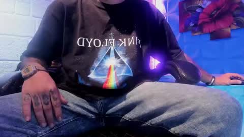 Axell Cross2 online show from 8, 10, 2025