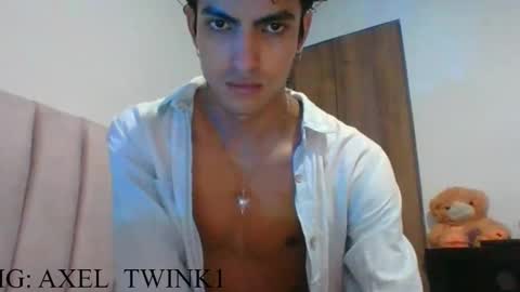 Snapshot of axellatino_ chatting on 9, 11, 2025 Axel online show from 9, 11, 2025