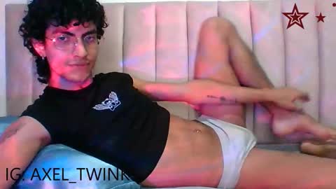 Snapshot of axellatino_ chatting on 9, 2, 2026 Axel online show from 9, 2, 2026