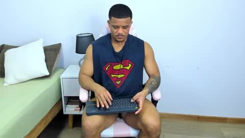 Snapshot of axelldasilva chatting on 14, 9, 2025 AXEL DA SILVA online show from 14, 9, 2025