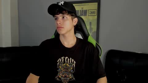 Axel Raven online show from 4, 12, 2024