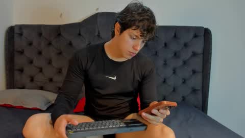 Axel Raven online show from 15, 12, 2025