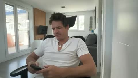 Axel Shore online show from 27, 4, 2026