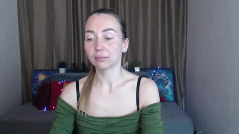 Snapshot of ay_kiss_jully chatting on 8, 3, 2025 Jully online show from 8, 3, 2025