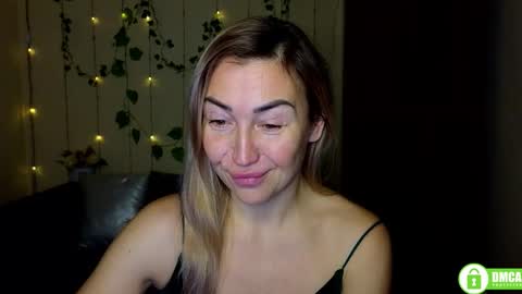 Snapshot of ay_kiss_jully chatting on 6, 1, 2026 Jully online show from 6, 1, 2026