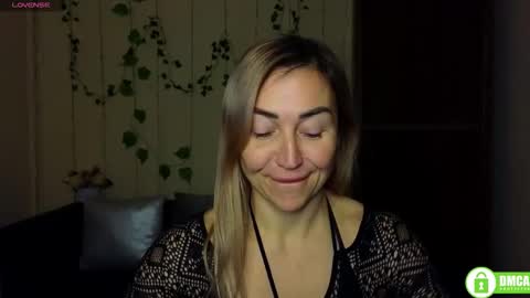 Snapshot of ay_kiss_jully chatting on 9, 1, 2026 Jully online show from 9, 1, 2026