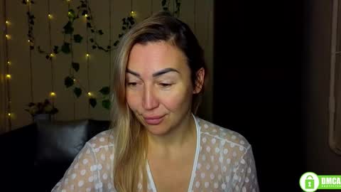 Snapshot of ay_kiss_jully chatting on 11, 1, 2026 Jully online show from 11, 1, 2026