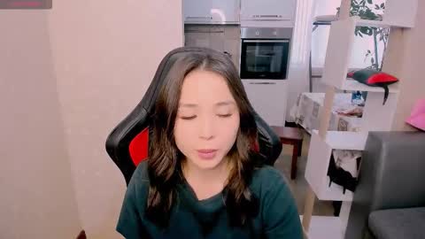 Snapshot of aya_moon chatting on 23, 10, 2025 Aya Moon online show from 23, 10, 2025