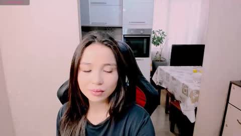 Snapshot of aya_moon chatting on 4, 11, 2025 Aya Moon online show from 4, 11, 2025