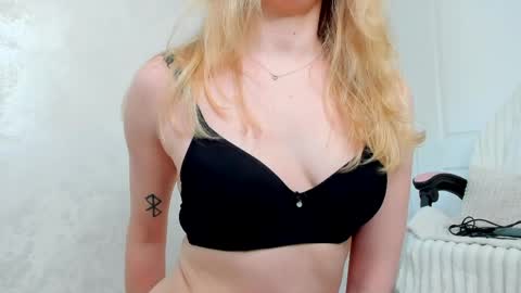 Snapshot of ayaye_ chatting on 16, 5, 2026 SundyRose online show from 16, 5, 2026