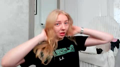 Snapshot of ayaye_ chatting on 21, 5, 2026 SundyRose online show from 21, 5, 2026