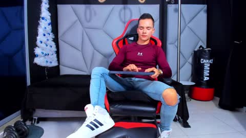 Ayden Miller online show from 21, 12, 2024