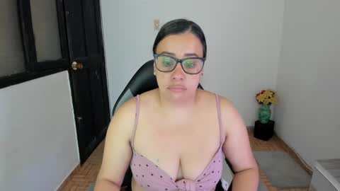 SandyMODELINDEPENDIENT online show from 10, 2, 2025