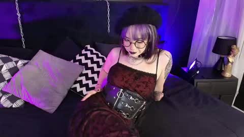 Snapshot of aylen_darkmoor chatting on 7, 10, 2025 Aylen online show from 7, 10, 2025