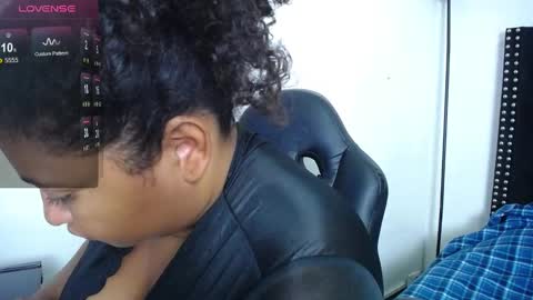 Snapshot of ayliinn_ chatting on 2, 3, 2025 Ayliinn online show from 2, 3, 2025