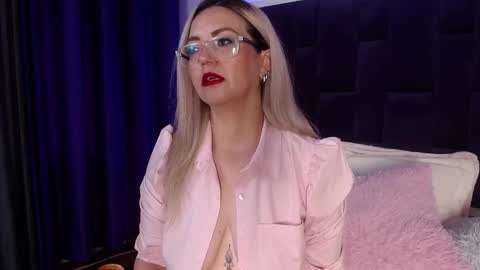 Snapshot of azaahara_ chatting on 19, 3, 2026 Azahara online show from 19, 3, 2026