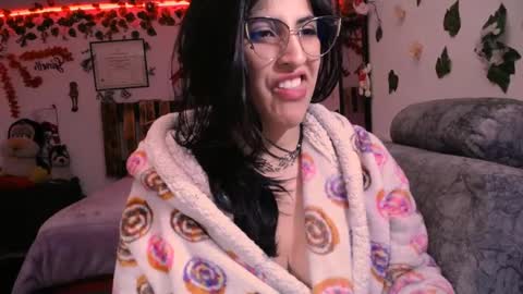 Snapshot of azaaharziz chatting on 18, 12, 2024 Azahar online show from 18, 12, 2024