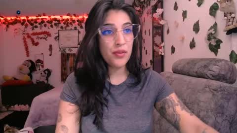 Snapshot of azaaharziz chatting on 2, 1, 2025 Azahar online show from 2, 1, 2025