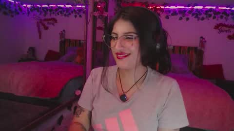 Snapshot of azaaharziz chatting on 12, 11, 2025 Azahar online show from 12, 11, 2025