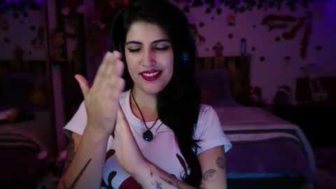 Snapshot of azaharnoor chatting on 20, 12, 2025 Azahar online show from 20, 12, 2025