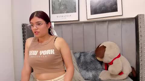 azaira_sky online show from 2, 2, 2026