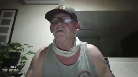 Snapshot of azdiggin chatting on 24, 9, 2025 azdiggin online show from 24, 9, 2025