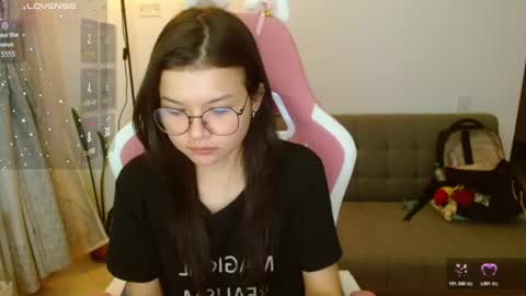 Snapshot of azu_chan chatting on 2, 7, 2026 Azu online show from 2, 7, 2026