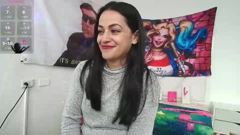 Azucena R online show from 5, 3, 2026