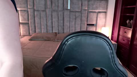 Snapshot of azul_veraa chatting on 8, 4, 2026 Azul online show from 8, 4, 2026