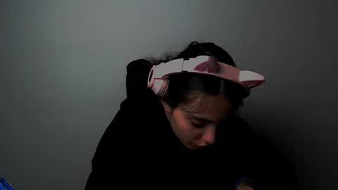 Snapshot of azumi_chan_ chatting on 2, 10, 2025 azumi_chan_ online show from 2, 10, 2025