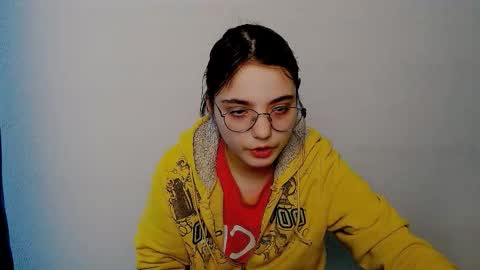 azumi_chan_ online show from 16, 1, 2026