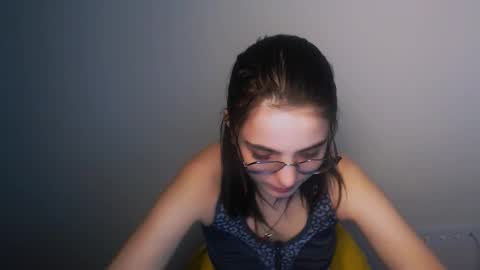 azumi_chan_ online show from 28, 3, 2026