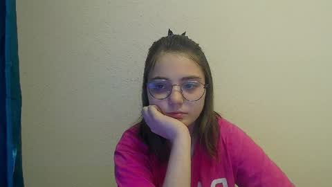 azumi_chan_ online show from 4, 4, 2026