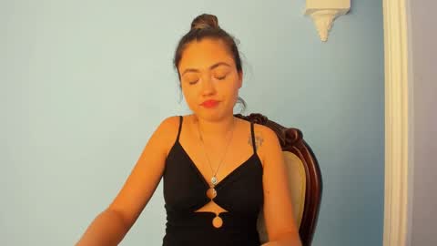 azumie online show from 24, 12, 2024