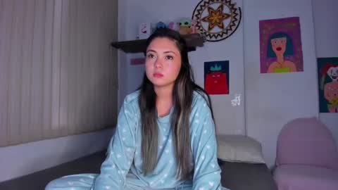 azumie online show from 18, 2, 2025