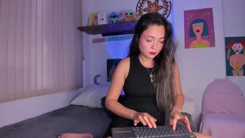 azumie online show from 27, 2, 2025