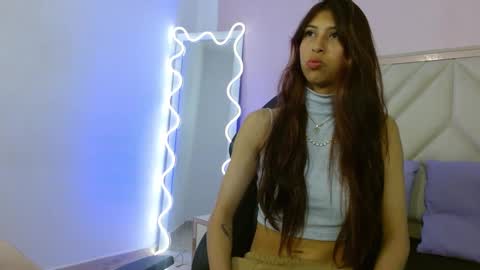 Snapshot of azumy_tay chatting on 17, 9, 2025 azumy online show from 17, 9, 2025