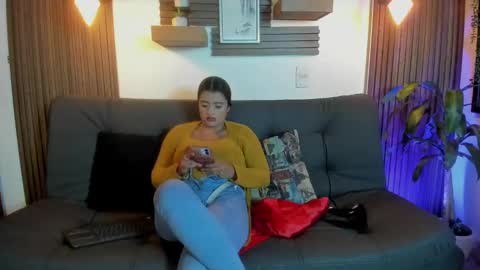 Snapshot of azuraby chatting on 4, 10, 2025 Azuraby online show from 4, 10, 2025