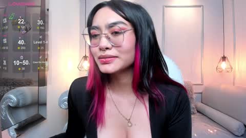 Azura online show from 3, 1, 2025