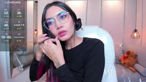 Azura online show from 26, 9, 2025