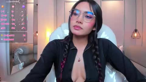 Azura online show from 15, 10, 2025