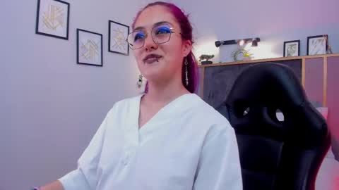 Azurra  online show from 1, 5, 2026