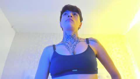 Snapshot of b3k_afrodict chatting on 23, 11, 2025 Anny online show from 23, 11, 2025