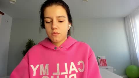 Monica online show from 20, 9, 2025