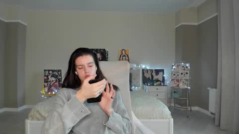 Monica online show from 24, 9, 2025