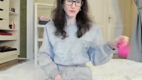 babby_jewel online show from 7, 1, 2025