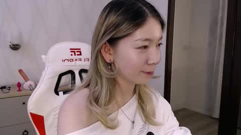 Snapshot of babby_rabbit_ chatting on 9, 9, 2025 Cute Raby online show from 9, 9, 2025