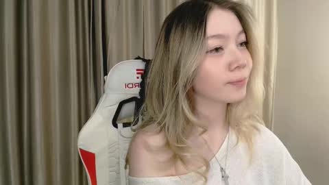 Snapshot of babby_rabbit_ chatting on 10, 10, 2025 Cute Raby online show from 10, 10, 2025