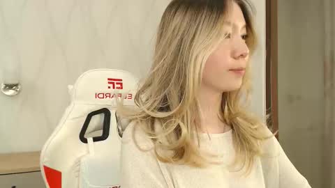 Snapshot of babby_rabbit_ chatting on 15, 10, 2025 Cute Raby online show from 15, 10, 2025